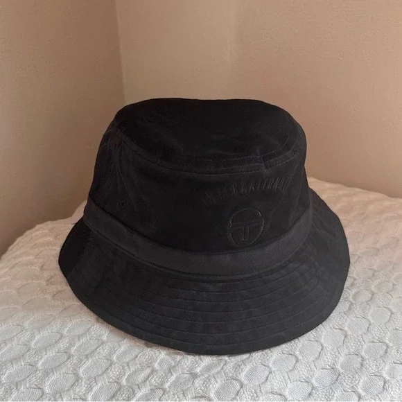 Sergio Tacchini Sovana Black Velour Bucket Hat Retro Tennis NWT - Picture 8 of 11